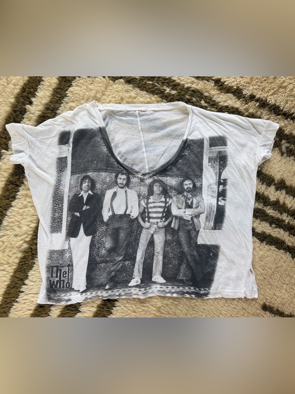 Vintage_The Who (band) Deep V sheer Boxy Graphic Tee White_S/M
